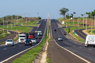 BR-153 ter&aacute; tr&aacute;fego intenso e fiscaliza&ccedil;&atilde;o refor&ccedil;ada no feriado prolongado de P&aacute;scoa