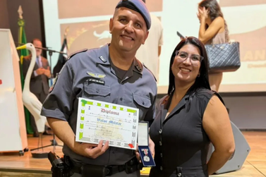 Comandante da PM em Bady Bassitt recebe homenagem em cerim&ocirc;nia do 52&ordm; BPM/I