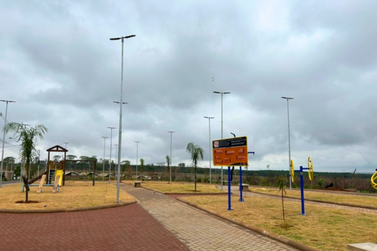 Pra&ccedil;a do Aurora recebe C&acirc;mara Itinerante e cadastro para castra&ccedil;&atilde;o nesta quinta