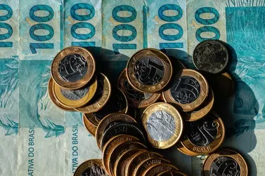 Bolsa Fam&iacute;lia de julho come&ccedil;a a ser pago; veja quem recebe nesta segunda-feira