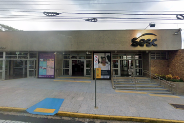 Sesc Rio Preto ensina idosos a usar Intelig&ecirc;ncia Artificial e evitar golpes na internet