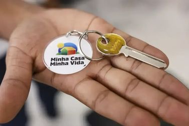 Bady Bassitt homologa contrato de R$ 5,52 milh&otilde;es para construir 40 casas populares