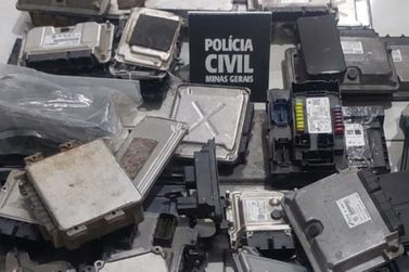 PCMG apreende materiais de desmanche clandestino em Barbacena