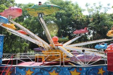 Falha em brinquedo de parque deixa crian&ccedil;as feridas em shopping de Barbacena