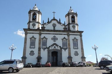 Par&oacute;quia divulga programa&ccedil;&atilde;o da Festa de Nossa Senhora da Assun&ccedil;&atilde;o 2026