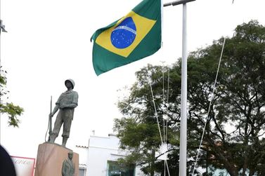 Barbacena realiza solenidade de troca da Bandeira Nacional nesta sexta-feira