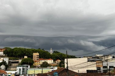 Barbacena est&aacute; entre as 492 cidades de MG sob alerta de tempestades
