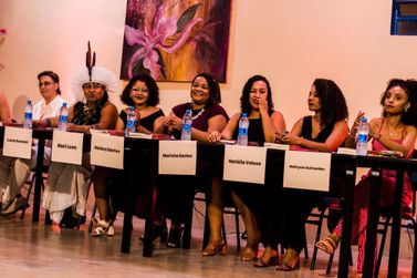 Alunos de Publicidade e Propaganda atuam em comunica&ccedil;&atilde;o de colet&acirc;nea hist&oacute;rica