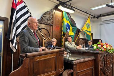 Deputado Arnaldo Jardim &eacute; homenageado com T&iacute;tulo de Cidad&atilde;o Bauruense 