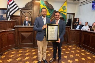 Marco Vinholi recebe T&iacute;tulo de Cidad&atilde;o Bauruense 