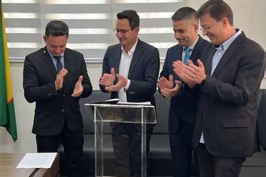 Markinho Souza &eacute; reempossado e retorna &agrave; presid&ecirc;ncia da C&acirc;mara Municipal  