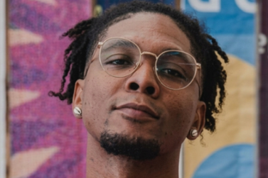 DJ Eliezer Queiroz une saberes ancestrais e tecnologia em apresenta&ccedil;&atilde;o no Sesc Bauru