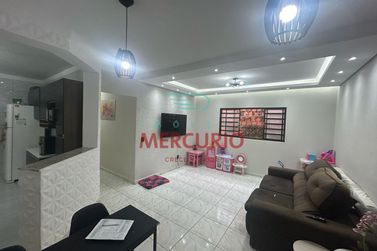 Casa &agrave; venda - 107m&sup2; - N&uacute;cleo Habitacional Vanuire