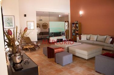 Casa &agrave; venda - 952m&sup2; - Jardim Shangri-L&aacute;