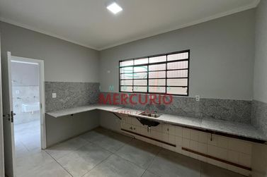 Casa &agrave; venda - 150m&sup2; - Centro