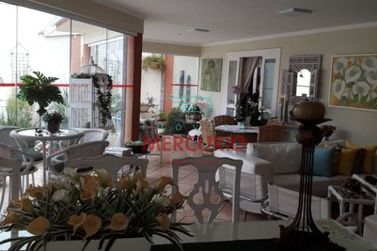 Casa &agrave; venda - 259m&sup2; - Jardim Estoril IV