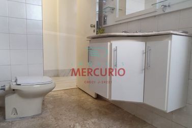 Apartamento &agrave; venda - 220m&sup2; - Centro