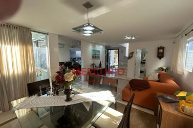 Casa &agrave; venda - 309m&sup2; - Residencial Odete