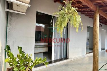 Ch&aacute;cara &agrave; venda - 250m&sup2; - Vale do Igap&oacute;