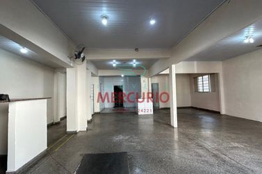 Sal&atilde;o Comercial para alugar - 135m&sup2; - Vila Mesquita