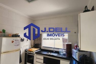 Casa &agrave; venda - 230m&sup2; - Jardim Terra Branca