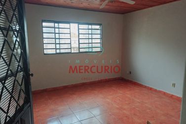 Casa &agrave; venda - 200m&sup2; - N&uacute;cleo Habitacional Vereador Edson Francisco da Silva