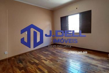 Casa &agrave; venda - 240m&sup2; - Jardim Terra Branca