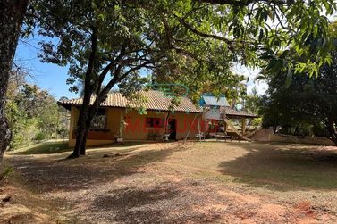 Ch&aacute;cara &agrave; venda - 719m&sup2; - Ch&aacute;caras Bauruenses