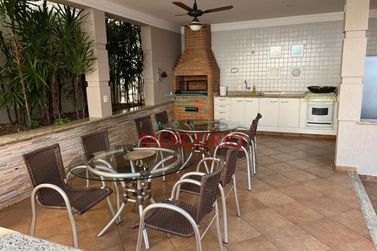 Casa &agrave; venda - 336m&sup2; - Residencial Tivoli