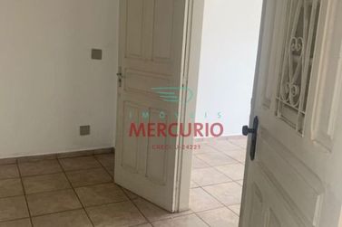 Casa para alugar - 200m&sup2; - Centro