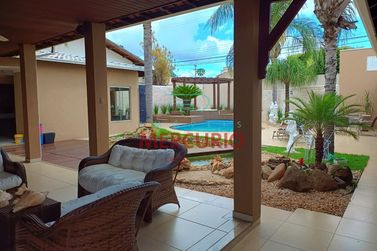 Casa &agrave; venda - 420m&sup2; - Jardim Colonial