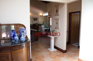 Casa &agrave; venda - 952m&sup2; - Jardim Shangri-L&aacute;