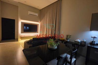 Casa para alugar - 167m&sup2; - Residencial Villa de Le&oacute;n