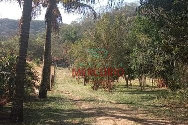 Ch&aacute;cara &agrave; venda - 100m&sup2; - &Aacute;rea Rural de Agudos