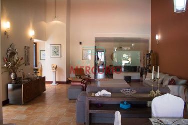 Casa &agrave; venda - 952m&sup2; - Jardim Shangri-L&aacute;