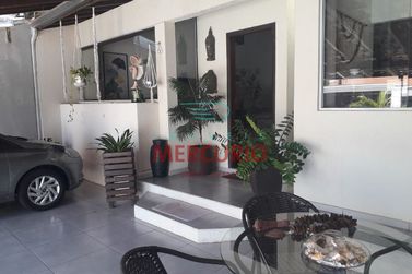 Casa &agrave; venda - 170m&sup2; - Vila Universit&aacute;ria