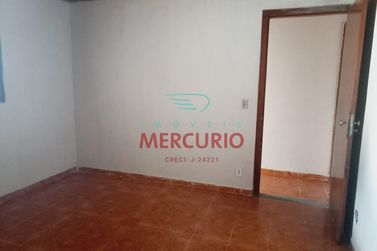 Casa &agrave; venda - 200m&sup2; - N&uacute;cleo Habitacional Vereador Edson Francisco da Silva