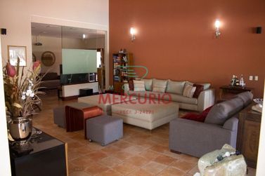 Casa &agrave; venda - 952m&sup2; - Jardim Shangri-L&aacute;
