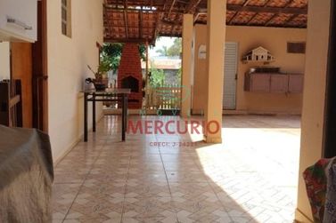 Casa &agrave; venda - 200m&sup2; - Jardim Colonial