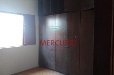 Casa &agrave; venda - 242m&sup2; - Vila Cardia