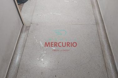 Sala Comercial &agrave; venda - 24m&sup2; - Centro