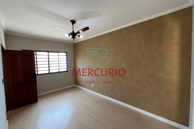 Casa &agrave; venda - 150m&sup2; - Centro