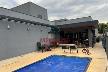 Casa &agrave; venda - 248m&sup2; - Condom&iacute;nio Vale Florido 2