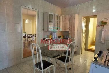 Casa &agrave; venda - 130m&sup2; - Vila Nova Santa Luzia