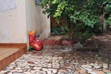 Casa &agrave; venda - 297m&sup2; - Jardim Terra Branca