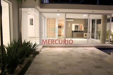 Casa para alugar - 330m&sup2; - Residencial Lago Sul