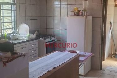 S&iacute;tio &agrave; venda - 180m&sup2; - Centro