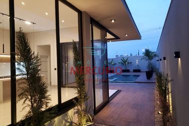 Casa &agrave; venda - 253m&sup2; - Condom&iacute;nio Residencial Cyrela