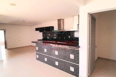 Casa &agrave; venda - 258m&sup2; - Centro