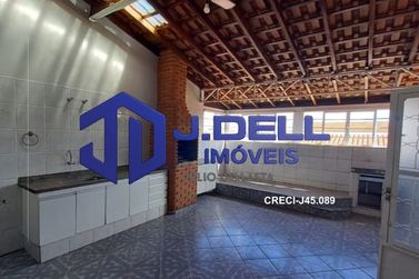 Casa &agrave; venda - 200m&sup2; - Vila Camargo